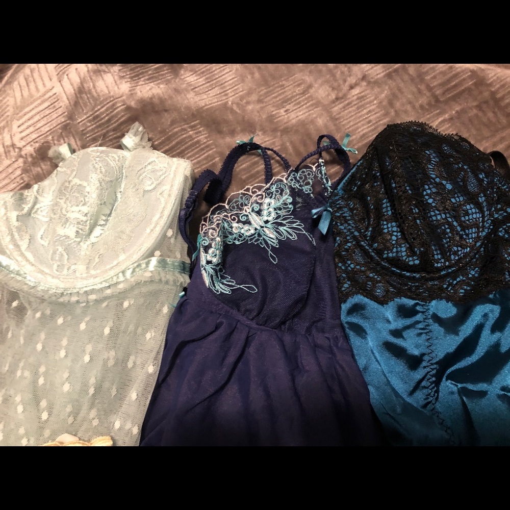 Lingerie - Picture 2 of 5